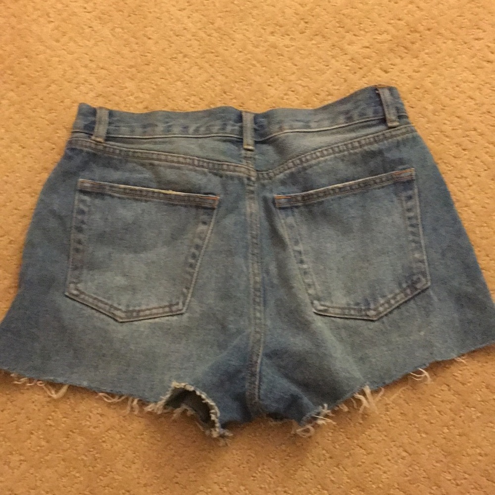 Brandy Melville shorts - Picture 3 of 4